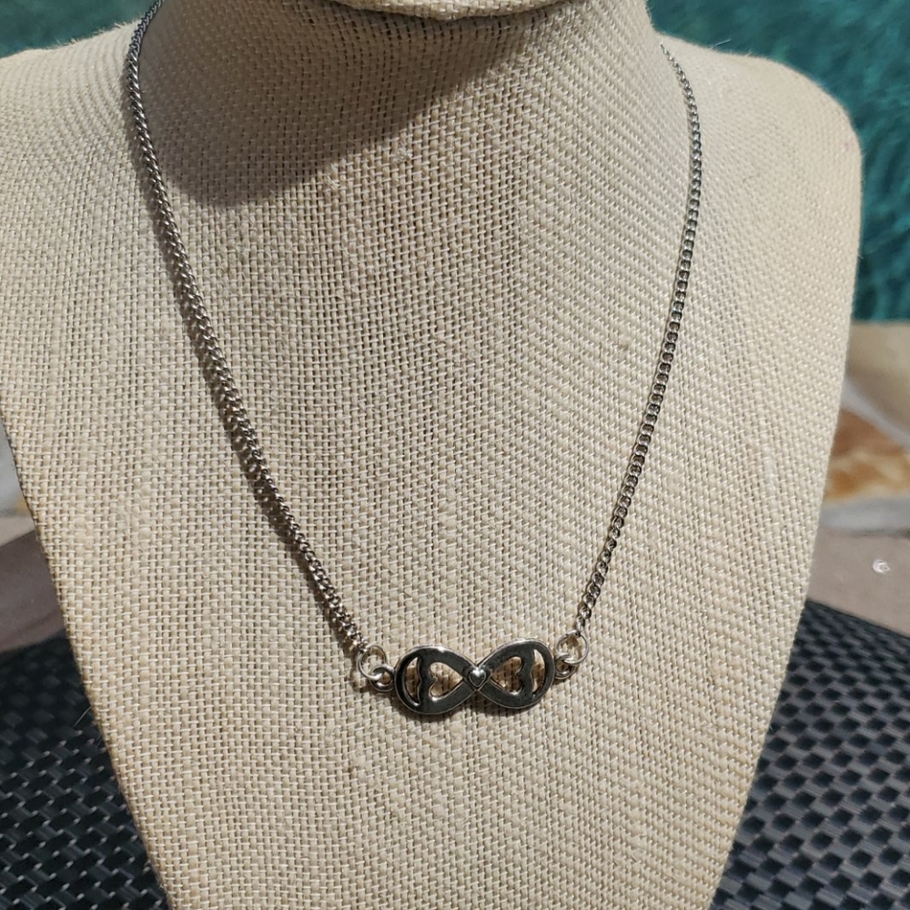 Silver plated necklace with heart Infiniti charm